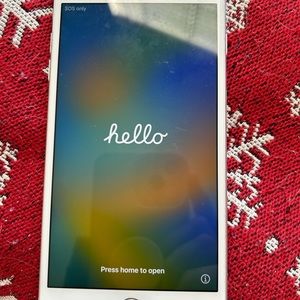 IPhone 8 plus silver 156 mb works great. Like new !